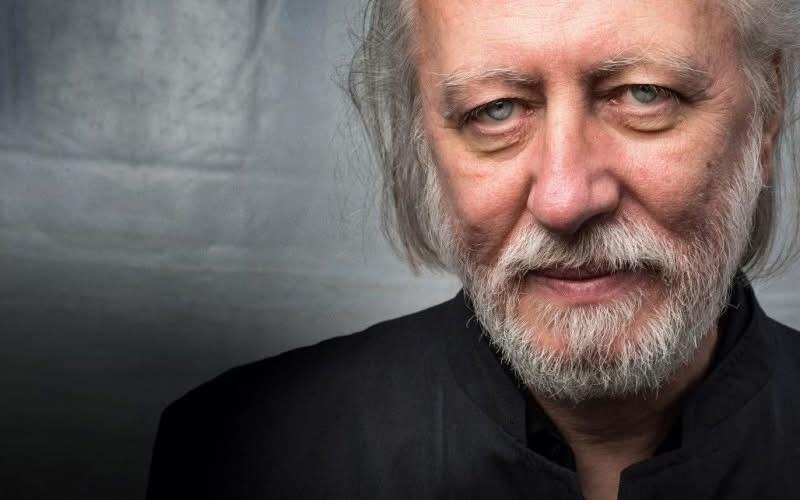 匈牙利作家拉斯洛·克拉斯纳霍尔凯荣获诺贝尔文学奖