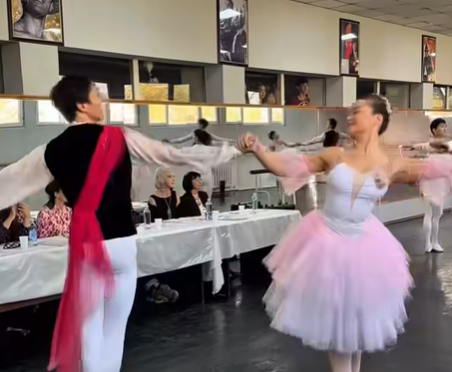 今天，哈萨克斯坦共和国国家学术舞蹈剧院的芭蕾舞演员和教师通过了资格评定