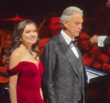 基金会诚挚祝贺 艾耶里姆·阿尔滕别克 与大师携手举办的音乐会取得圆满成功！