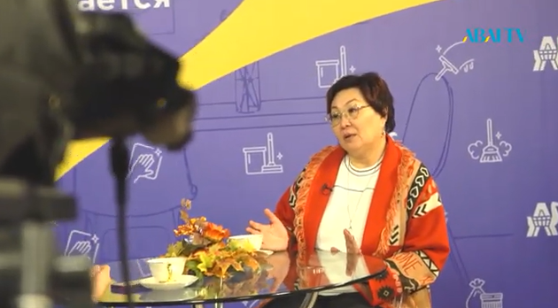 肖像作品。古丽米拉·库特巴达莫娃