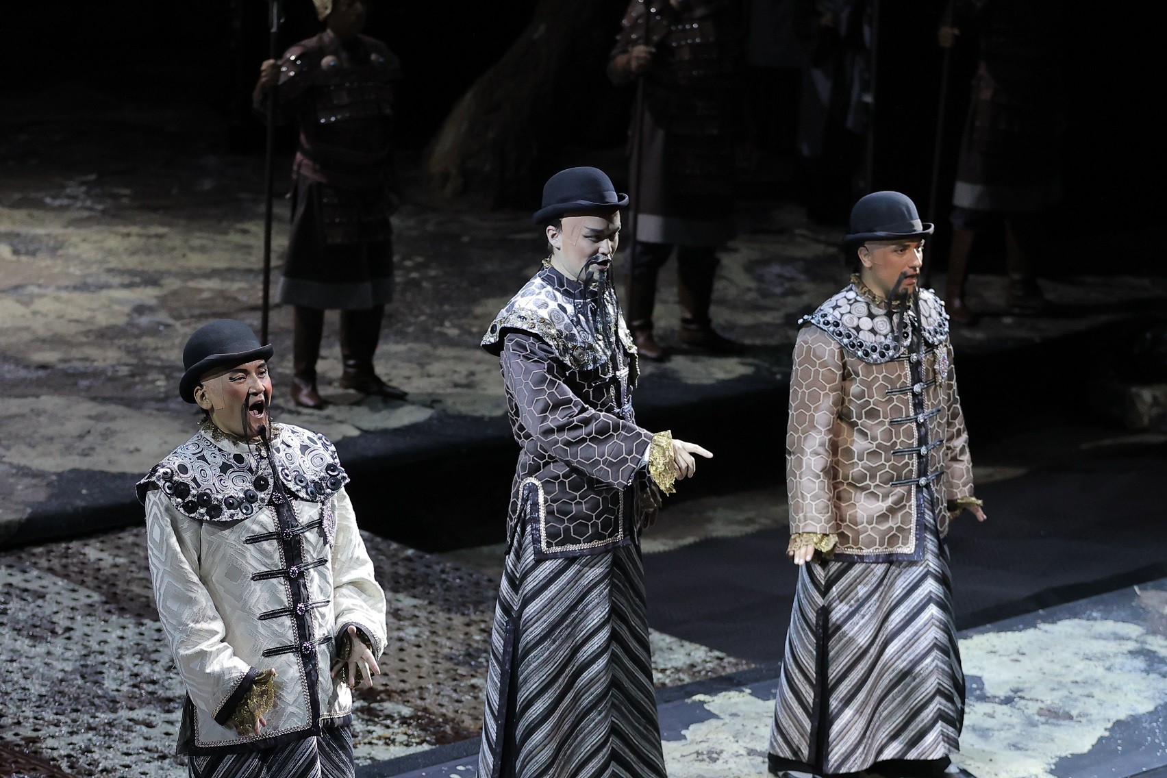 《图兰朵》的谜题将在阿斯塔纳歌剧院舞台上揭晓