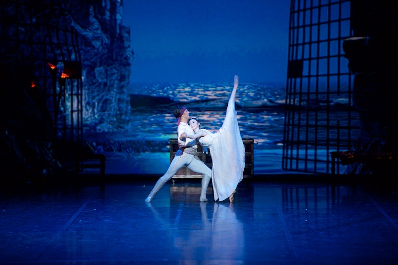 阿尔特奈·阿斯尔穆拉托娃为哈萨克芭蕾引入新名字