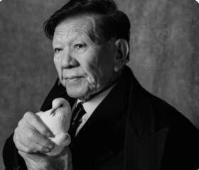 杰出的诗人、作家和社会活动家穆赫塔尔·沙哈诺夫与世长辞