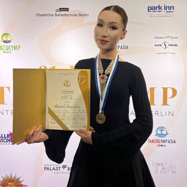 НАША Акканат  завоевала золотую медаль на Международном конкурсе "ТанцОлимп" в Германии! Поздравляем с победой!